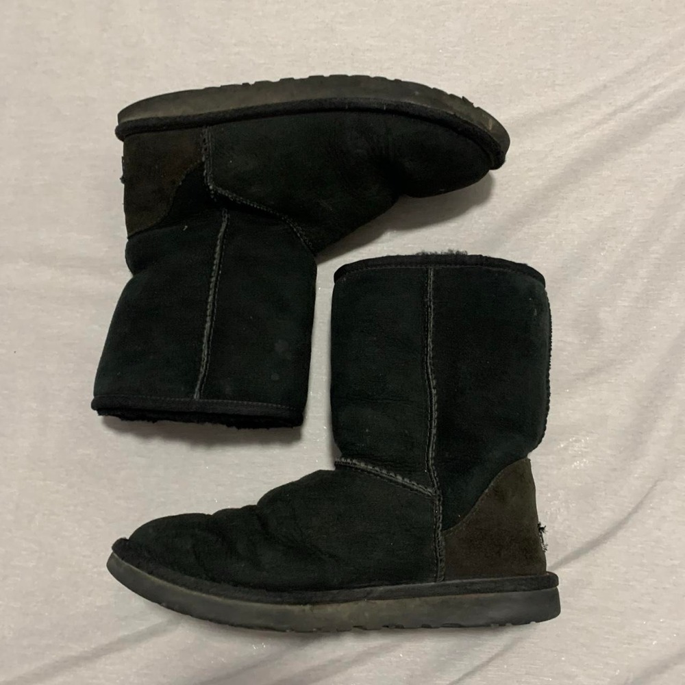UGG Australia Classic Short Black Suede Sheepskin Winter Boots 5825 Womens 8